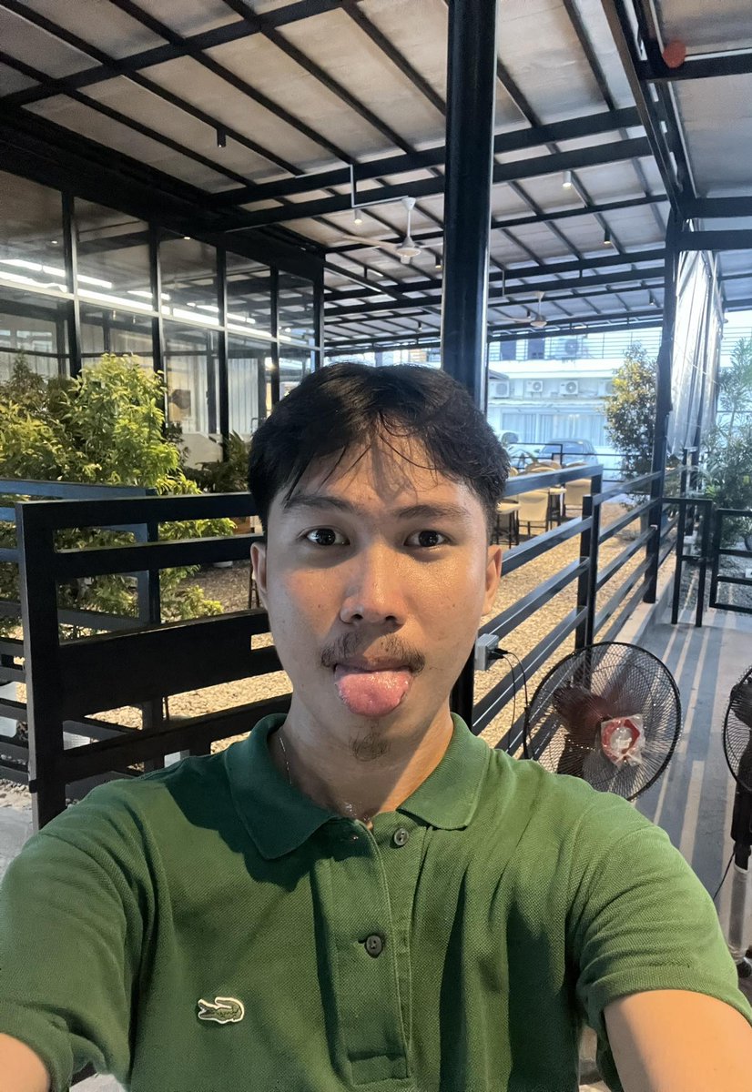 bubotxx's tweet photo. pa etuc lang gaina sa bilyaran https://t.co/mf02B215mI
