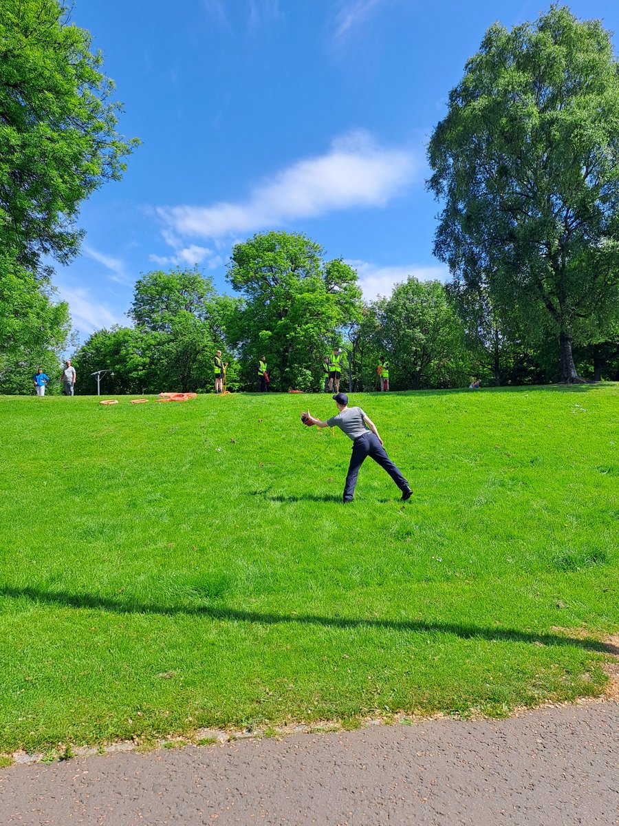 Today we were in Glasgow Green Park with @GHSLifeguards & @Hutchesons Grammar's young people to promote and demonstrate Water Safety techniques. 🌊🌊🚤🛟🛟 #KeepingYourCommuntySafer @fire_scot @SFRSYourSafety