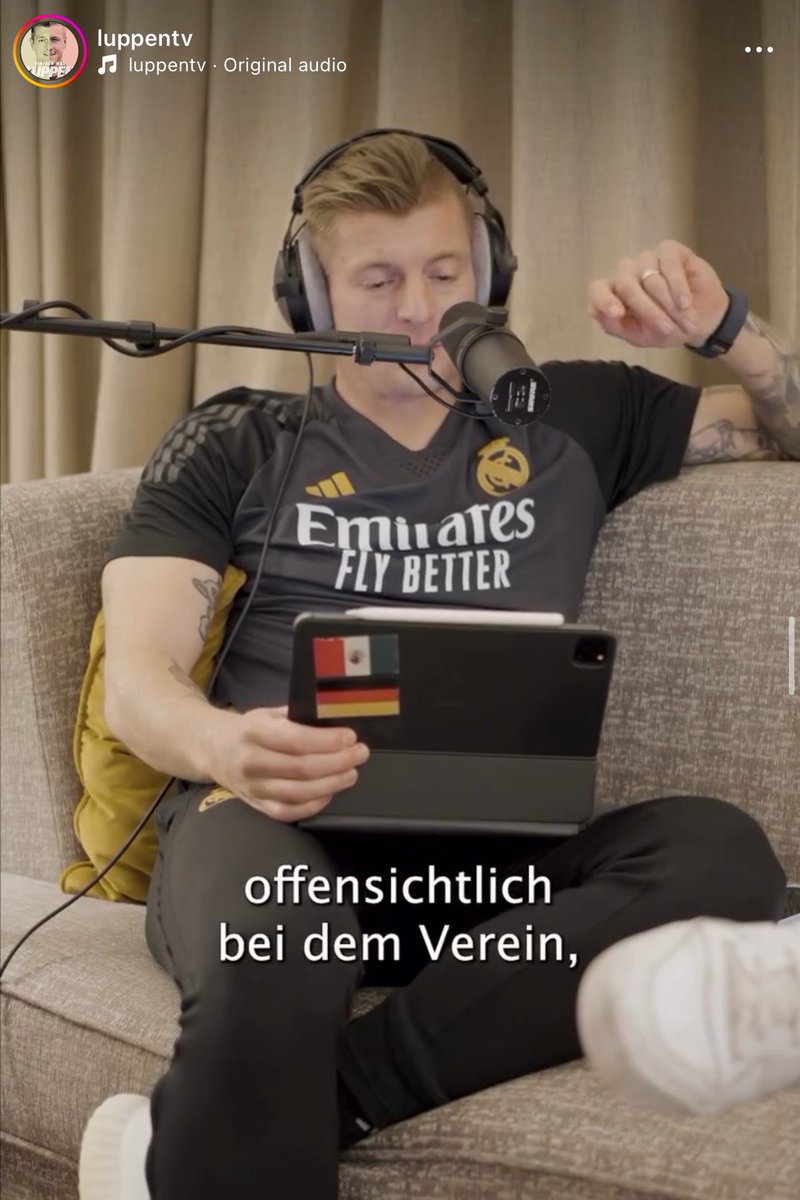 El Toni Kroos más mexicano.

Desconozco el por qué tenga un sticker de la bandera de México en su iPad. Así aparece en el podcast que tiene con su hermano, Félix. ¿Alguien sabe?