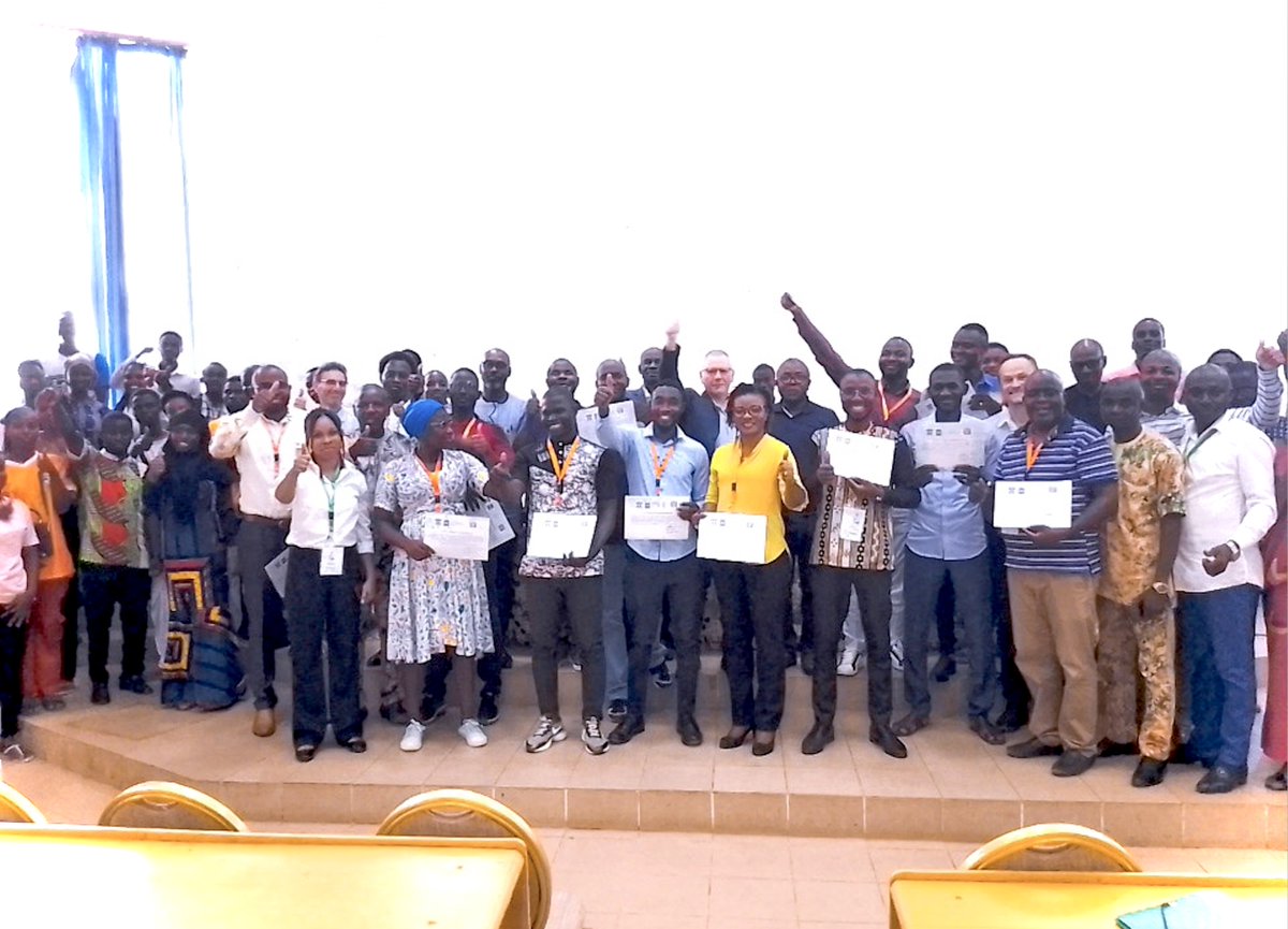 L'album photo du colloque de Bouaké 2024 (recompositions religieuses) 
#ColloqueBouaké #CôteDIvoire 🇨🇮
#ChristianismeAfricain #Postcolonial 
blogdesebastienfath.hautetfort.com/archive/2024/0…