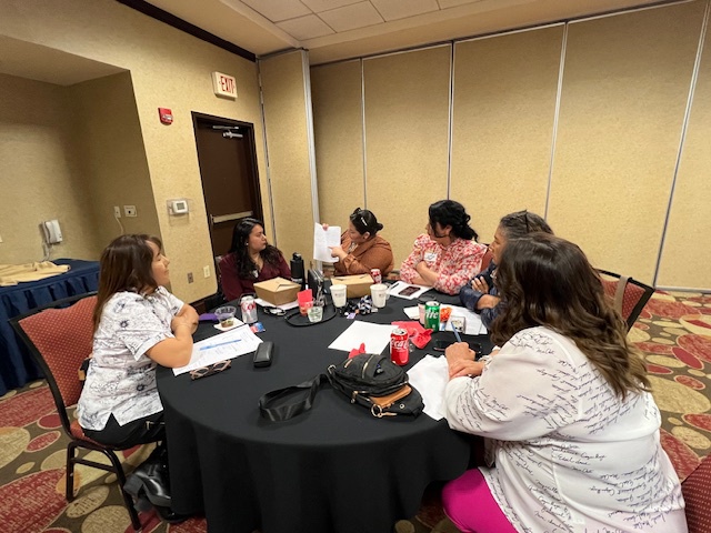 🎉 Congratulations to @ruralhealth on its 1st Community Health Worker training! The room was excited to learn about #OlderAdults and the 4Ms Framework. Thank you for having us and allowing us to teach about this important work.

Learn more: ow.ly/y74y50RJTNC #RuralHealth