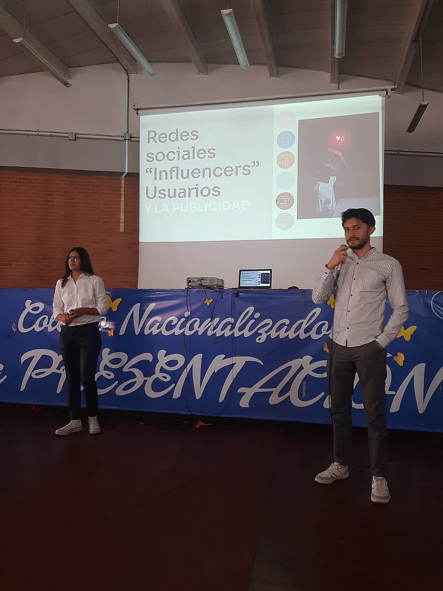 DerechoJDC's tweet photo. Nuestros estudiantes de la Facultad de Ciencias Jurídicas capacitan a los colegios de Tunja , sobre las redes sociales y los Influencers ✅✅✅ https://t.co/2yJU3ohdPd