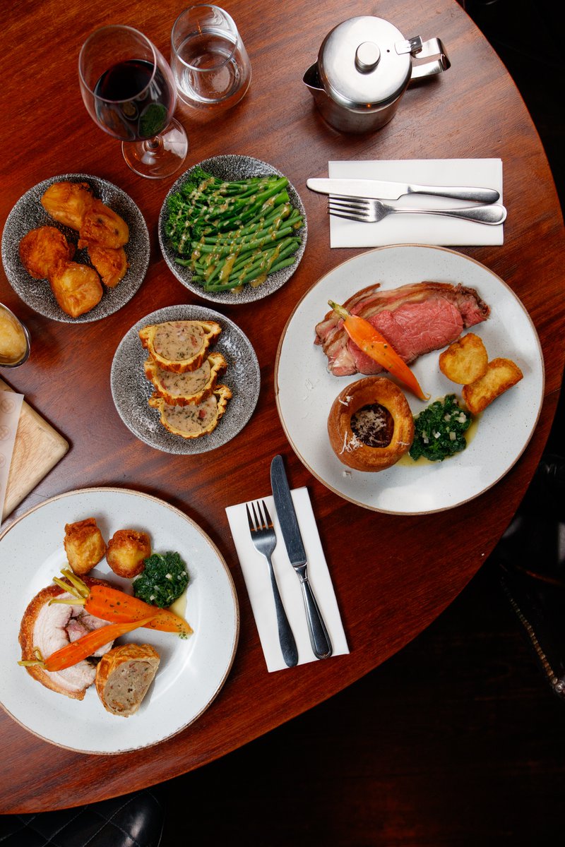 brasseriesixty6's tweet image. Sundays are made for roasts, and the June bank holiday is the perfect excuse for a delicious one! Come join us this Sunday or Monday from 12pm.

#sundayroast #sundaymenu #delicious #food #dineindublin #porkbelly #roasties #dessert #yorkshirepudding #dineindublin #brasseriesixty6