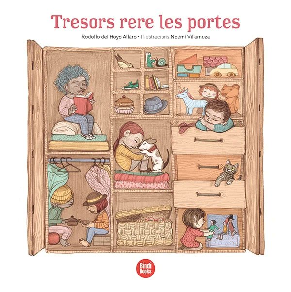 @robertavazquezz @BlackieBooks @jaumevilarrubi @albertvillaro @llibresjoves @bustos_joan 3 ⭐️⭐️⭐️ “Tresors rere les portes”, de @rdelhoyo, Noemí Villanuza i @bindi_books. Crítica de Moisès Selfa: “Com si d’un passeig per una casa es tractés, aquest poemari ens obre la porta a diferents estances domèstiques”. clijcat.cat/faristol/criti…