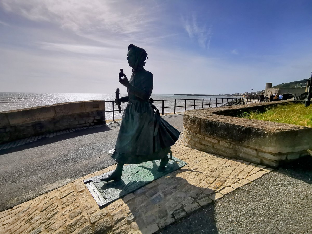 Happy Birthday to fossil collector extraordinaire Mary Anning! Born on this day in 1799, her pioneering work led to some of the greatest fossil finds. Discover Lyme Regis where Mary was born for yourself visit-dorset.com/lyme-regis