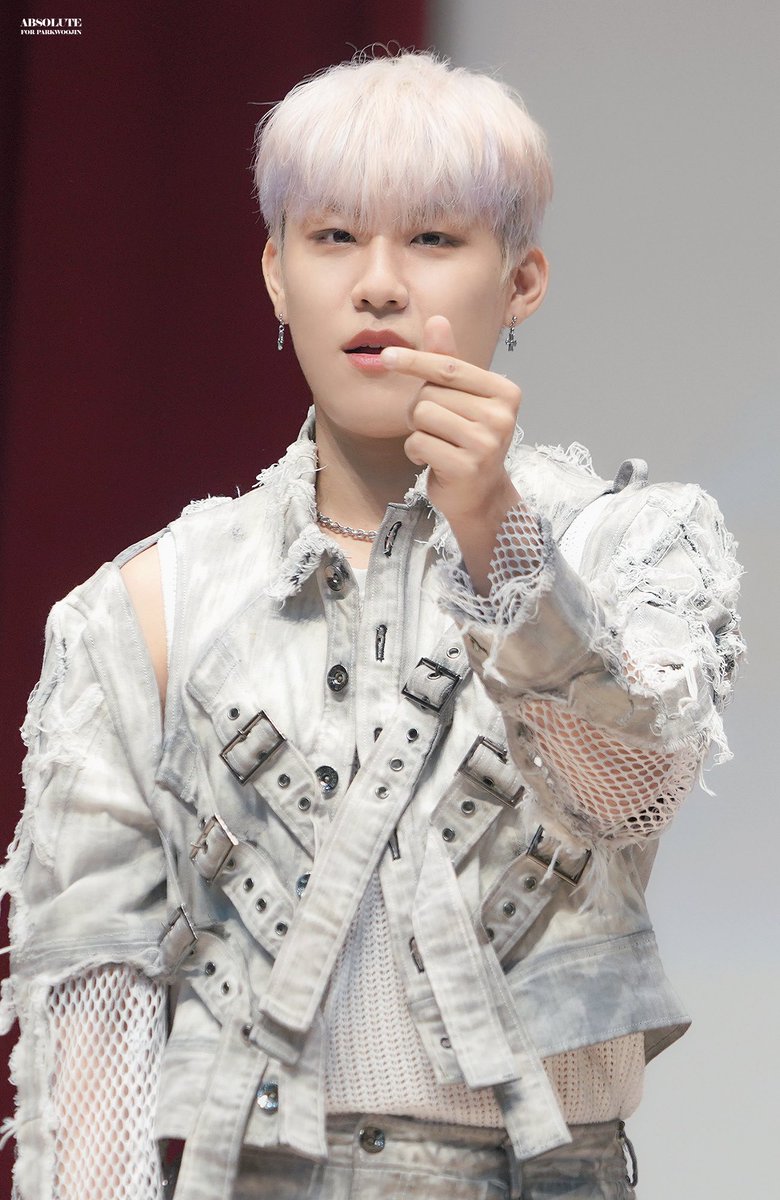 ABSOLUTE_PWJ's tweet photo. 매년 5월마다 행복을 준 우진이가
오늘 하루 그 누구보다 행복하길.｡*ﾟ+.*.｡⁎⁺˳✧༚
#박우진 #PARKWOOJIN #AB6IX #에이비식스
#예삐뉴_5래5래_함께하자
#OUR_5HINING_5TAR_AB6IX https://t.co/FYldSdrTEM