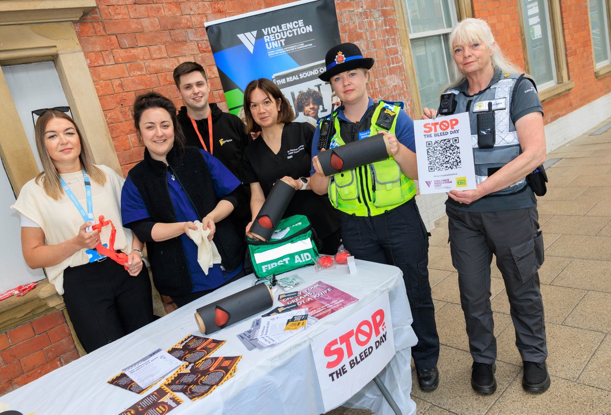 Last week some of our TravelSafe Support and Enforcement Officers attended a Stop The Bleed educational session at Altrincham Interchange to learn more about this crucial first aid skill.

If you need us, we’re here to help you. 💛 

#GMTravelSafe