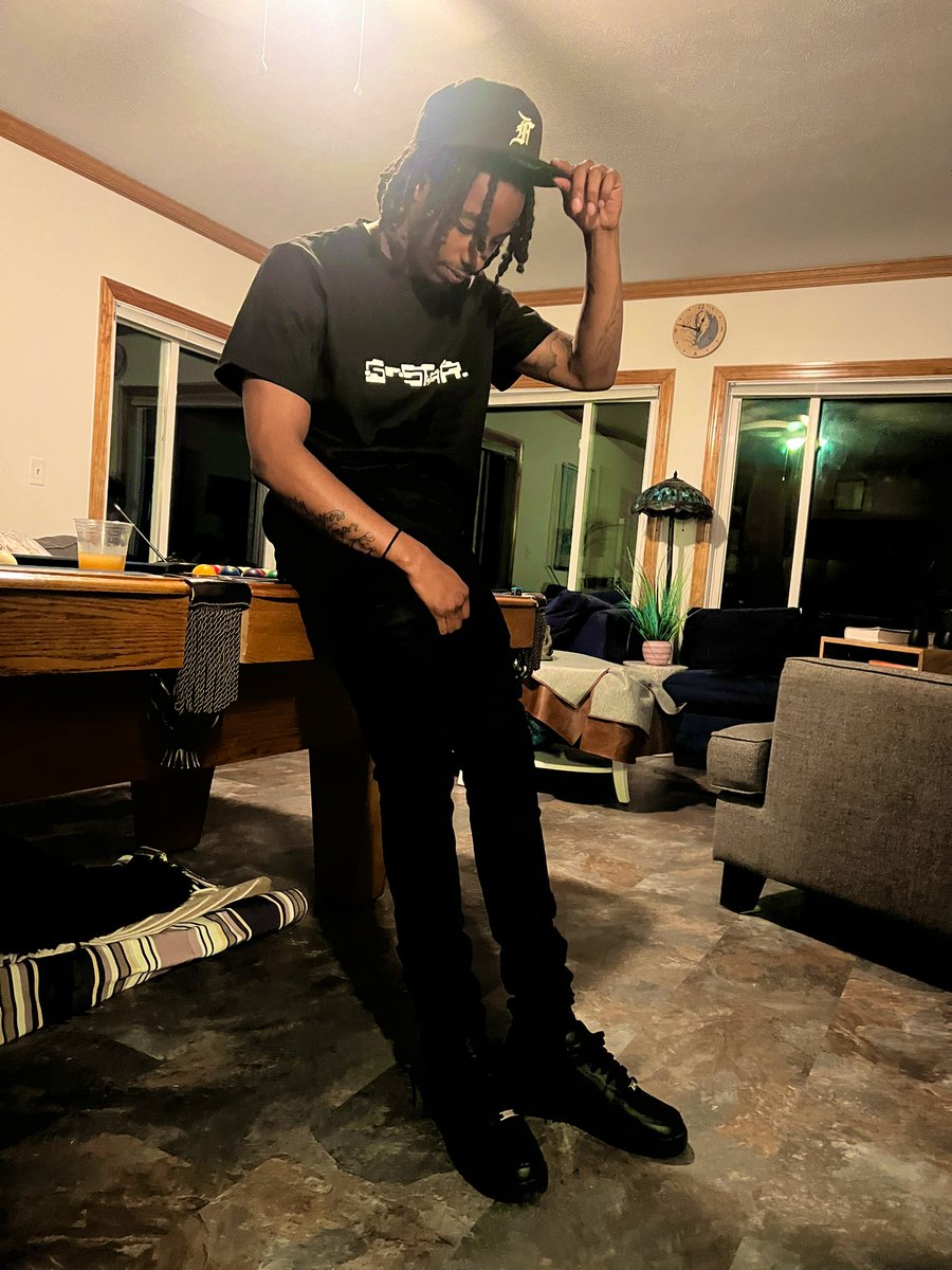 chefTrapavelli's tweet photo. Thought the love was real it was fictional, I got ride wit the 50 it’s sendin subliminals. https://t.co/TCQKpFWTaM