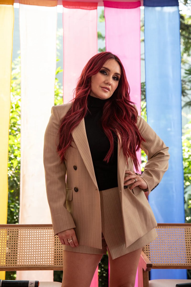 GlamourMex's tweet photo. #DulceMaría impactó en #GlamCamp 2024 enseñándonos cómo llevar un traje de dos piezas: https://t.co/FpC9sWCz66 🤩 https://t.co/CtFNpVnxqn