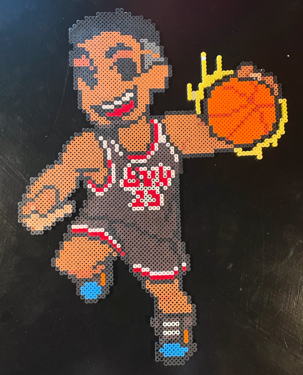 FanaticofBeads's tweet photo. βGoat House on three, family on six!β
Who better to complete the Pilot Program bead pieces than Whitney Jammer? And he had to have his familiar, the magic basketball Spalding
Based on pixel art by @devildaisies
#mismag #d20 https://t.co/7MRrAPmonX