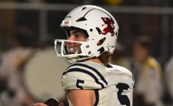 Brand New: My 2024 Team Preview for the @SVFootballCoach St Viator Lions is here. Can St Viator make back to back to back state playoffs? Returning Starters? Impact Player to Watch? edgytim.rivals.com/news/2024-team… @Cooper_Kmet @Ben_Konopka70 @DayvionEllis23