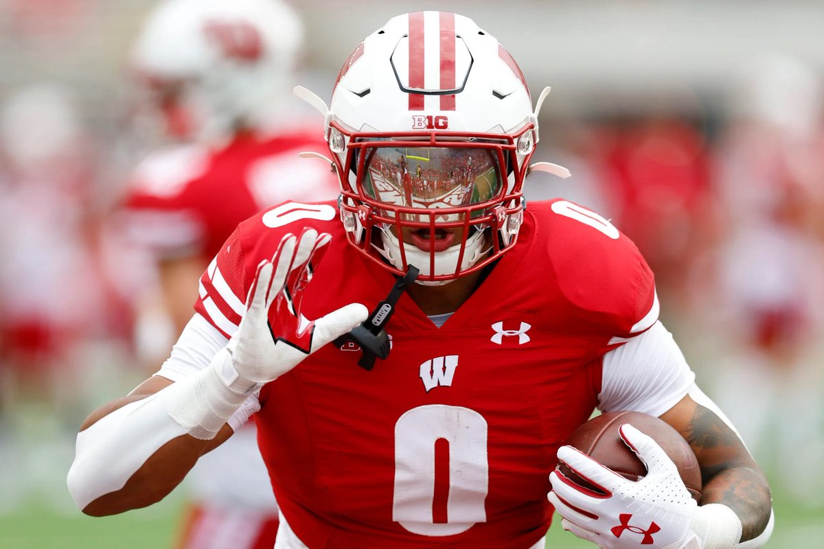 KeeyshawnT's tweet photo. After a great conversation with @CoachSpalding_ . I am blessed to receive an offer from The University of Wisconsin! #Agtg #GoBadgers @cosimp4real @CoachJeanSG @ChadSimmons_ @beyond_grind @SWiltfong_ @Andrew_Ivins @adamgorney @JoelBradford_4 @on3 @On3Recruits https://t.co/8KbMKCBI66