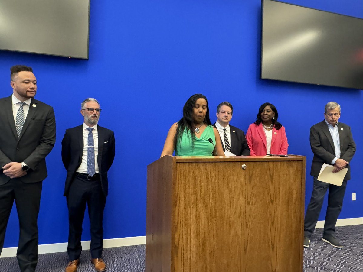BradKutner's tweet photo. NEW: @vademocrats, lead by @C_Herring, hitting @GlennYoungkin for trying to take #valeg out of #RGGI. 

“It was only to avoid a shutdown that we voted for a budget w/o RGGI language. GY’s actions will make Va. lose millions for housing and climate resiliency” https://t.co/BBfvGTxfHf