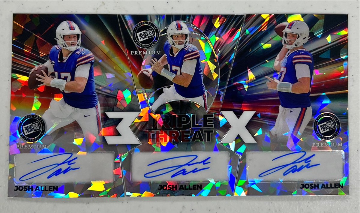 Press Pass will be making its return to the hobby next month! @Leaf_Cards will be releasing 2024 Press Pass Premium Football which will include some amazing die-cut cards like these Triple Threat autographed puzzle cards. More previews coming soon…