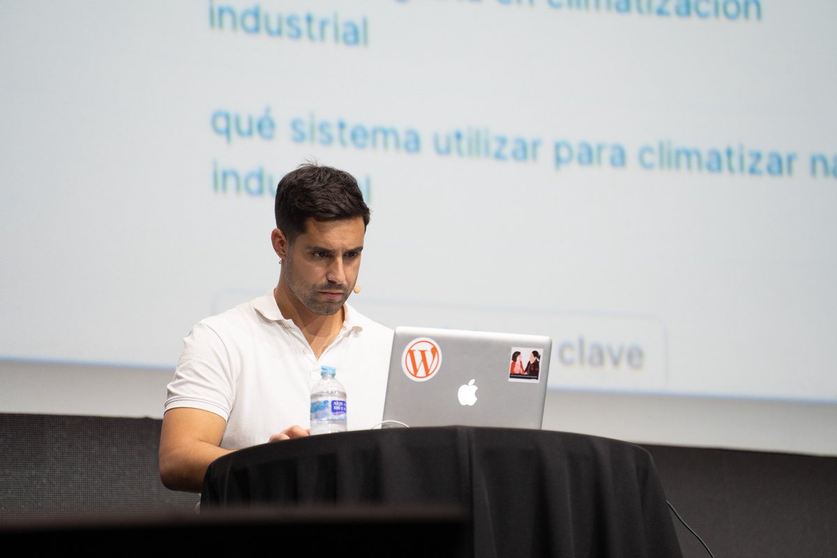 Estoy muy agradecido a <a href="/aulaCM/">Aula CM - Escuela de Comunicación y Marketing</a> por contar conmigo por segundo año en el #PROmarketingDAY, un auténtico eventazo.

El aprendizaje que me llevo de otros ponentes y agencias es brutal y la sensación al ver la grada llena de público entregado y con ganas de aprender, maravillosa 💫