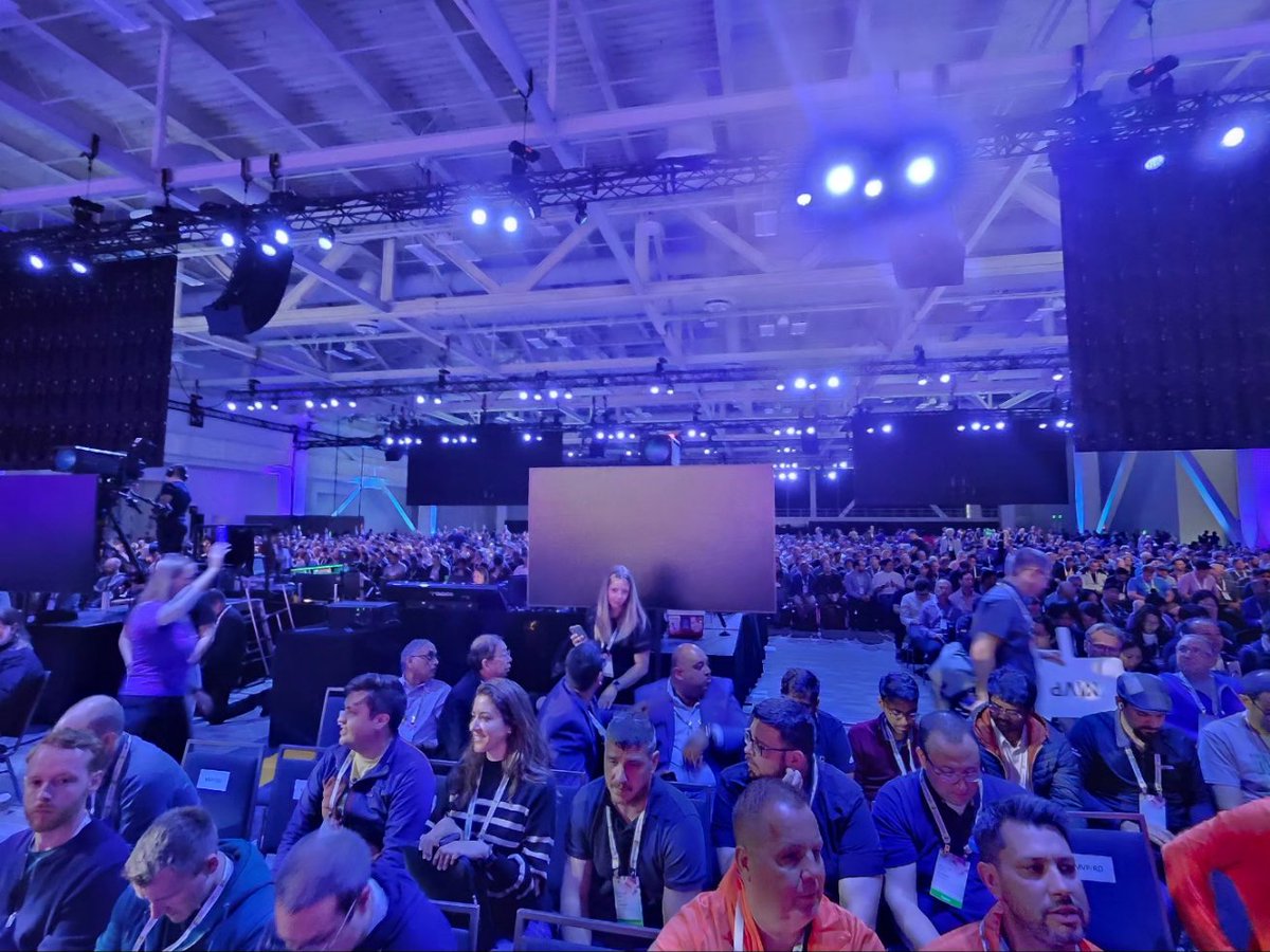 Rad_Reza's tweet image. #MicrosoftBuild #MSBuild 
Seats are filling up quickly