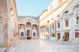 rodriguez_pose's tweet photo. ECONOMICS SUMMER SCHOOL 2024 IN SPLIT
From June 17 to July 5, 2024. 
Stronger than ever in:
1. Regional #development;
2 Behavioural #economics; 
3. #Entrepreneurship;
4. #TourismAcrossTheNiger . 
Tempted?
Get all the necessary information at: https://t.co/Lzl6w41qhU https://t.co/00IYIW5wui