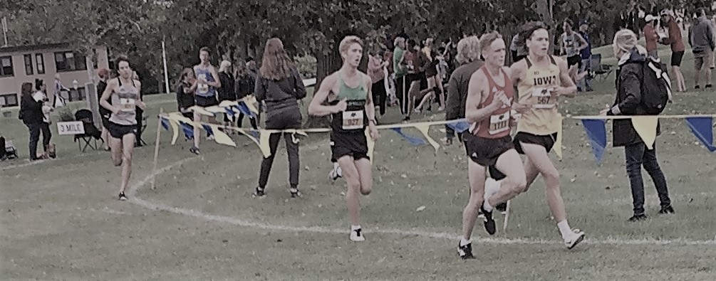 higdonmarathon's tweet image. Sometimes runners think they can do everything on their own, but support from others is essential, everyone from volunteers and spectators along the course to a helpful spouse who minds the kids while you train. Support your supporters as much as they support you. #RunWithHal