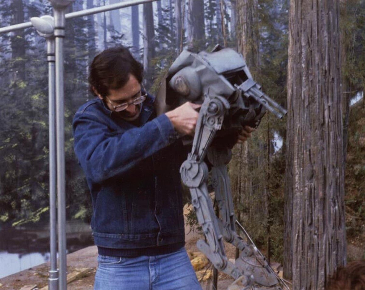 AT-ST casualty #starwars #returnofthejedi #behindthescenes🎬 #filmmaking #specialeffects 1983