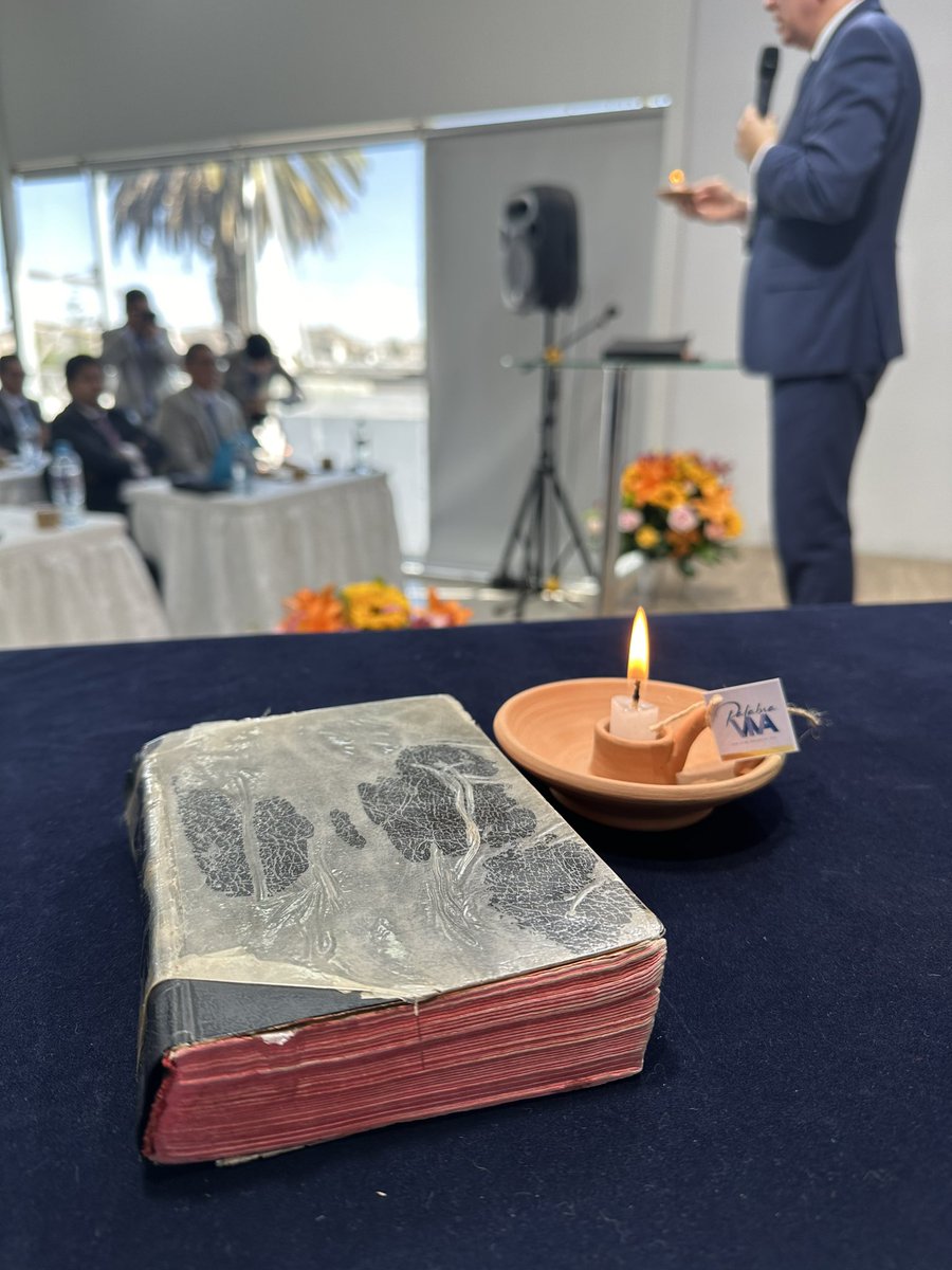 #JuntaPlenariaAPSur

Ama tu primera Biblia y estúdiala:
1/8/1988