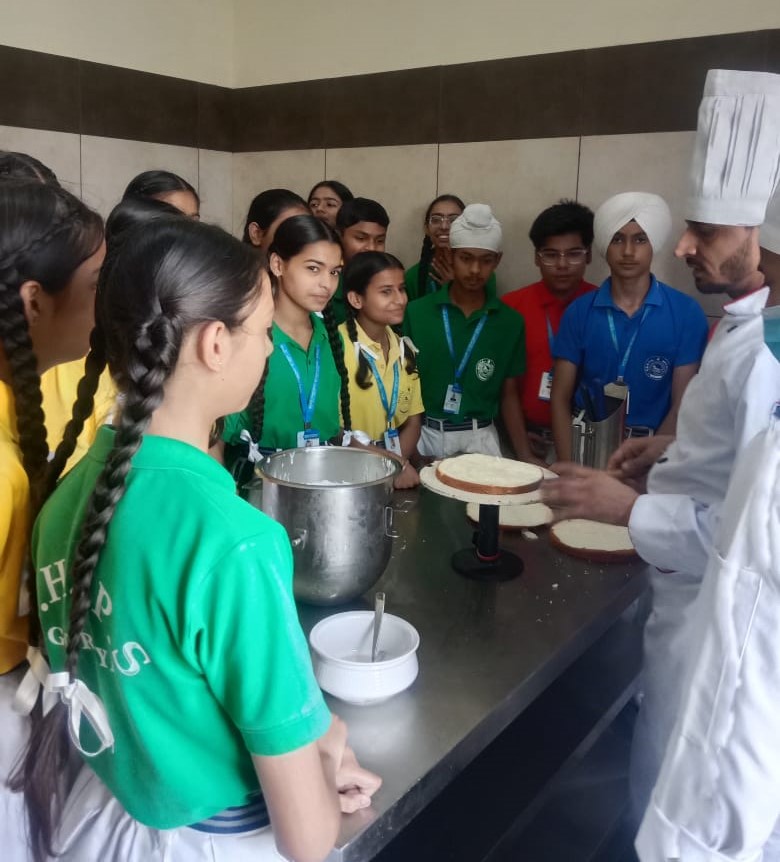 shipsgoraya's tweet image. An Enriching Excursion to SHIMT : Culinary Delights and Table Etiquettes
Grade IX students from SHIPS attended a workshop at the Shree Hanumat Institute of Management and Technology focusing on baking and dining etiquette. 
#CulinaryAdventure  #cakemakingclass #shipsians #v
