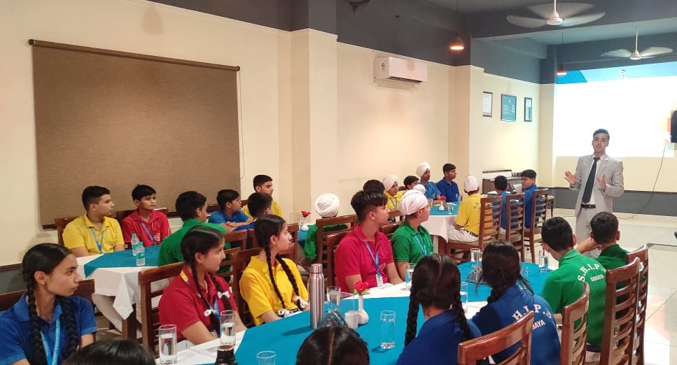 shipsgoraya's tweet image. An Enriching Excursion to SHIMT : Culinary Delights and Table Etiquettes
Grade IX students from SHIPS attended a workshop at the Shree Hanumat Institute of Management and Technology focusing on baking and dining etiquette. 
#CulinaryAdventure  #cakemakingclass #shipsians #v