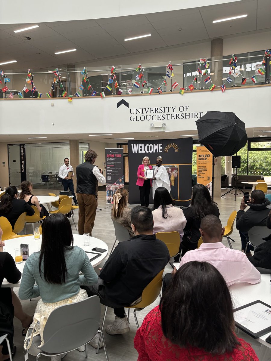 CathiaJ's tweet photo. ⁦@uniofglos⁩ celebrating our exceptional international scholars ⁦@temi_torpe_⁩ https://t.co/3hv6GRCkjv