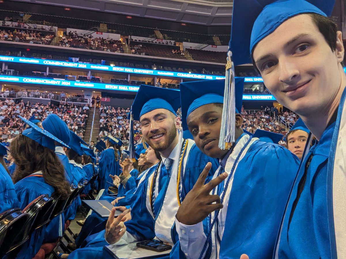made_in_evan's tweet photo. Chemistry Dpt. is OUTTA HERE #setonhall2024 https://t.co/yMt6FsDSCP