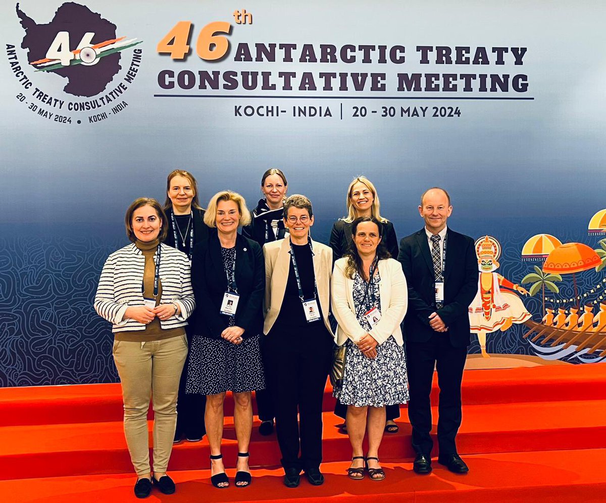 NorwayAmbIndia's tweet photo. Norway is happy to be at the Antarctic Treaty Consultative meeting #ATCM46 in #Kochi! 

Thank you India for this key dialogue and partners @ncaor_goa. 

@moesgoi @MEAIndia @KirenRijiju @AmbKapoor @Ravi_MoES @vijaykumar @ncaor_goa @NorskPolar 

🇳🇴 🇮🇳 https://t.co/dQioCV22jA