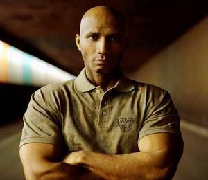 🕊 Repose en paix 🕊
Dontcha alias Dontcha Flex.
Nos condoléances à la famille et ses proches.
#LegendeDuRapFrançais