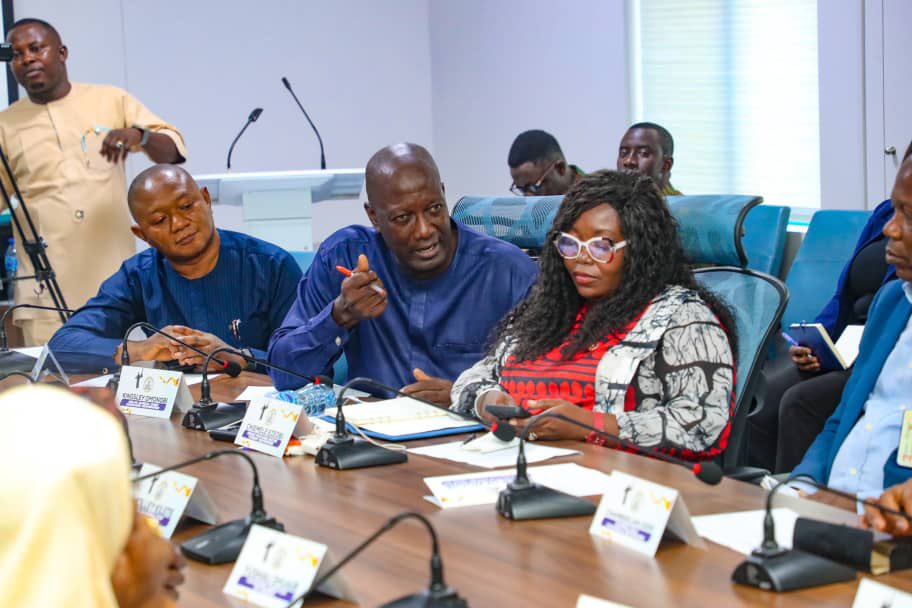 #NAFAt60 CAS PARLEYS MEDIA EXECUTIVES In a bid to foster better communication with the public, the Chief of the Air Staff (CAS), Air Marshal Hasan Abubakar, held a media parley with selected media executives today, 21 May 2024, at the Nigerian Air Force (NAF) Headquarters in