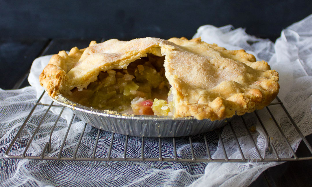 Rhubarb Pie and other spring desserts worth waiting for. Seasonal recipes plucked from our archives: halifaxbloggers.ca/seasonalrecipe… #fiddleheads #garlicscapes #food #recipe #food #springtime #recipe