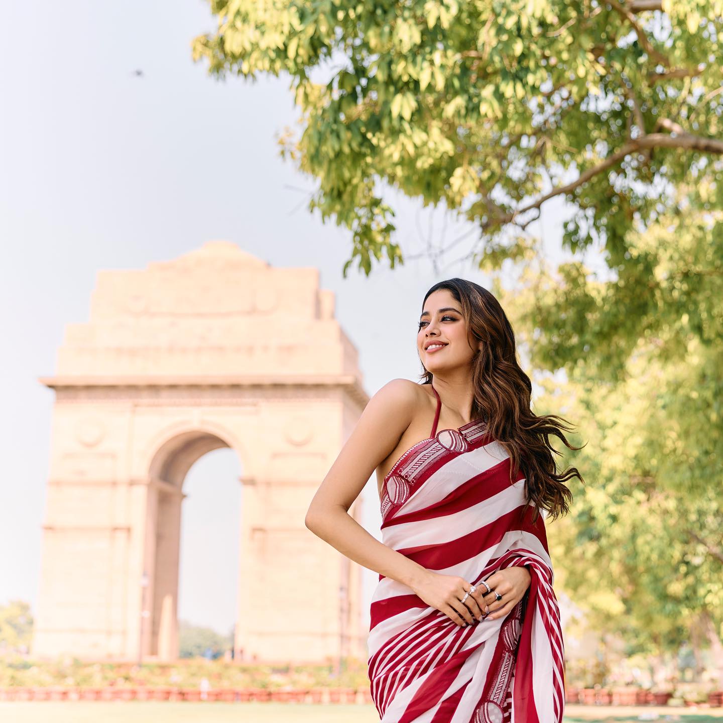 GOHUwowbUAAsLyH?format=jpg&name=large