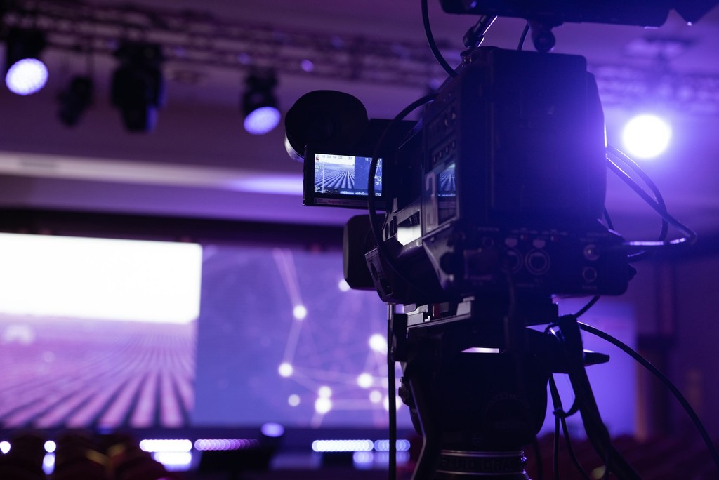 unikron's tweet photo. Delivering every highlight as it happens. 

Whether you need to host a live event, a virtual conference, or a webinar, we have the technology and expertise to make it happen.

Link in Bio

#Video #VideoContent #Filming #Production #VideoAgency #Videoproduction #Film #Webcasting https://t.co/5P7tkxvMKI