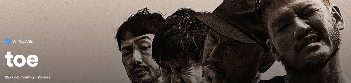 toe banner literally so hard.. it look like the 4 faces i make  when im pooping