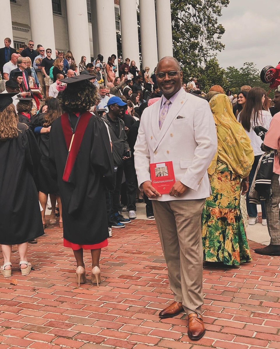 Completed my Graduate Certificate in Multimedia Journalism @merrillcollege University of Maryland…24 hours later…still feeling pretty good! Reaching for brighter professional horizons on the career path less traveled!