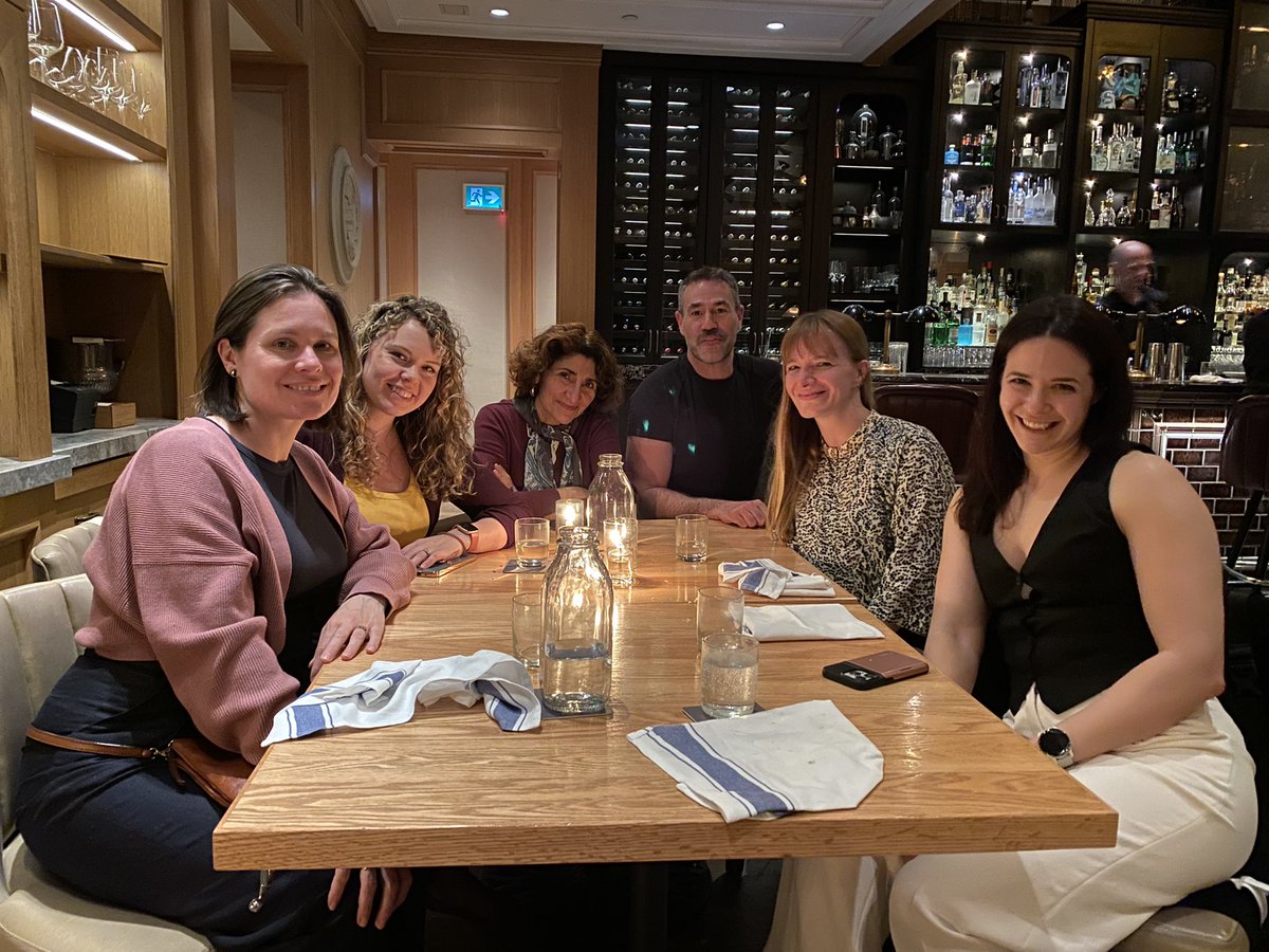 An amazing dinner with the women of psychedelics and dopamine @RCBagot @MayoOnTheBrain @bita137 @MelissaHerman4 @TheErinCalipari #CAN2024