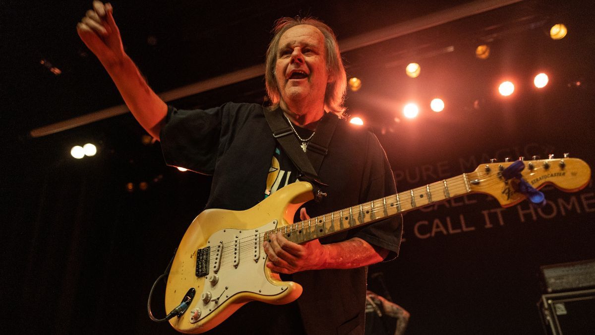 “I remember going to see Little Feat in the early ’70s, and Lowell George was using a brand-new guitar. If someone tells me a ’70s Strat is no good, I’ll say, ‘Well, here’s what I can do with it!’” Walter Trout comes to the defense of CBS-era Strats trib.al/B2ZBQev