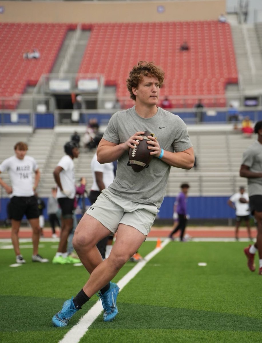 Coppell 2025 QB Edward Griffin is scheduled to take an unofficial visit to #Baylor on Thursday. #SicEm 

🔗: sicem365.com/forums/1/topic…