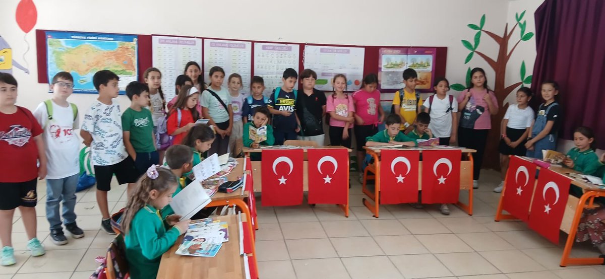 Özellikle kitaba erişim sorunu yaşayan dezavantajlı öğrenciler projenin özel hedef kitlesini oluşturmaktadır. <a href="/tcmeb/">Millî Eğitim Bakanlığı</a> <a href="/Yusuf__Tekin/">Yusuf Tekin</a> <a href="/tcmuglavaliligi/">Muğla Valiliği</a> <a href="/idrisakbiyik/">Dr. İdris AKBIYIK</a> <a href="/mugla_mem/">Muğla İl Millî Eğitim Müdürlüğü</a> <a href="/emrecay55/">Emre ÇAY</a> <a href="/idriskomurcu/">idris KÖMÜRCÜ</a> <a href="/emrbeyazit/">Menteşe Emirbeyazıt İlkokulu</a>