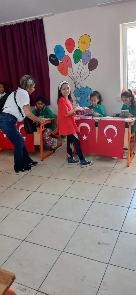 Okuma halkaları etkinlikleri, yazma ve seslendirme etkinleriyle zenginleştirilen projede <a href="/emrbeyazit/">Menteşe Emirbeyazıt İlkokulu</a> öğrencileri okullarında düzenledikleri kampanyada topladıkları kitapları Şehit Nazmi Sungur İlkokulu öğrencilerine hediye ettiler. 
<a href="/tcmuglavaliligi/">Muğla Valiliği</a> <a href="/idrisakbiyik/">Dr. İdris AKBIYIK</a> <a href="/emrecay55/">Emre ÇAY</a>
