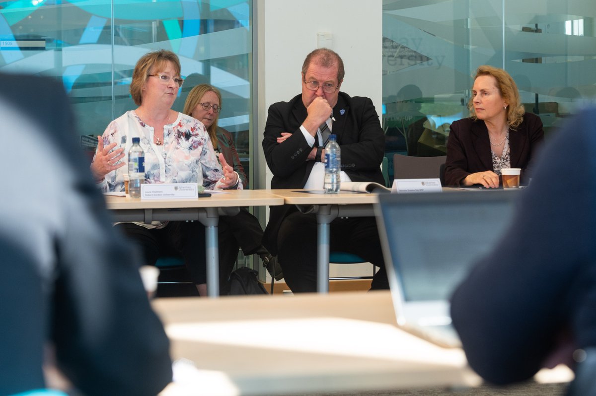 Liz Bacon (@abertayvc) on Twitter photo Very pleased to host a productive <a href="/uni_scot/">Universities Scotland</a> roundtable at <a href="/AbertayUni/">Abertay University</a> with colleagues from across Scottish universities and Minister for HE <a href="/GraemeDeyMSP/">Graeme Dey</a>. Good discussion on careers education, working with industry on curriculum design and making work-based education a priority. Very pleased to host a productive <a href="/uni_scot/">Universities Scotland</a> roundtable at <a href="/AbertayUni/">Abertay University</a> with colleagues from across Scottish universities and Minister for HE <a href="/GraemeDeyMSP/">Graeme Dey</a>. Good discussion on careers education, working with industry on curriculum design and making work-based education a priority.