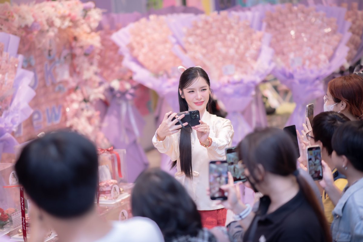 Lookkaeww_k's tweet photo. 我爱你🫶🏻💕🙇🏻‍♀️

LOOKKAEW BLISS 21
#lookkaewkamollak https://t.co/6DYoW09Vfc