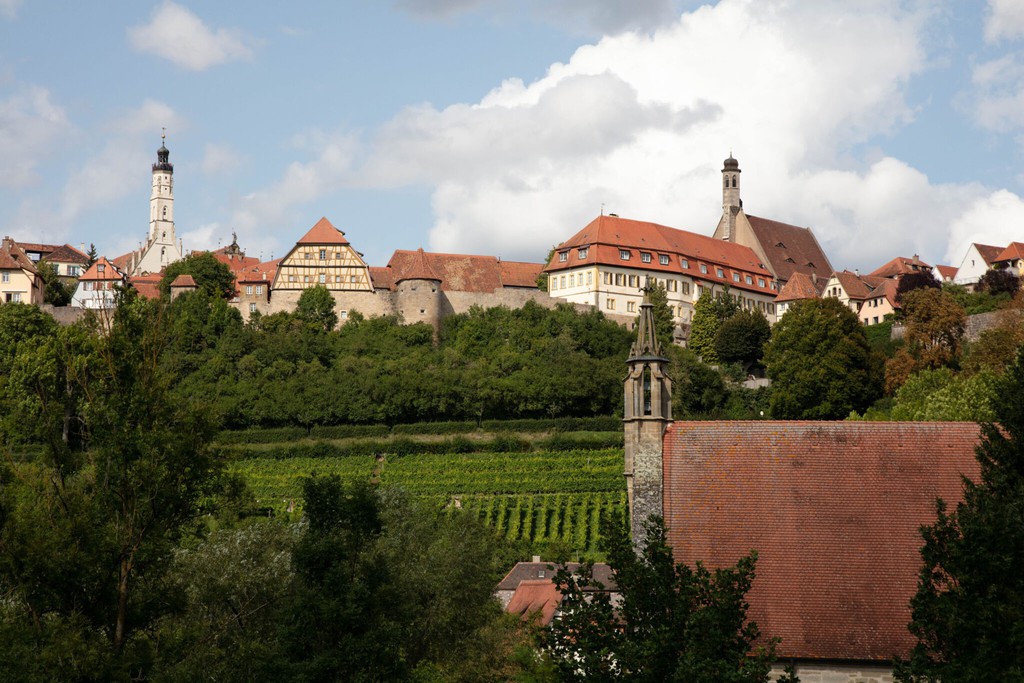 Take a walk on the wild medieval side! 🏰 Walk the Ramparts in Rothenburg ob der Tauber for an unforgettable experience. #Travel #Adventure #Germany

Read more 👉 lttr.ai/ASzhA