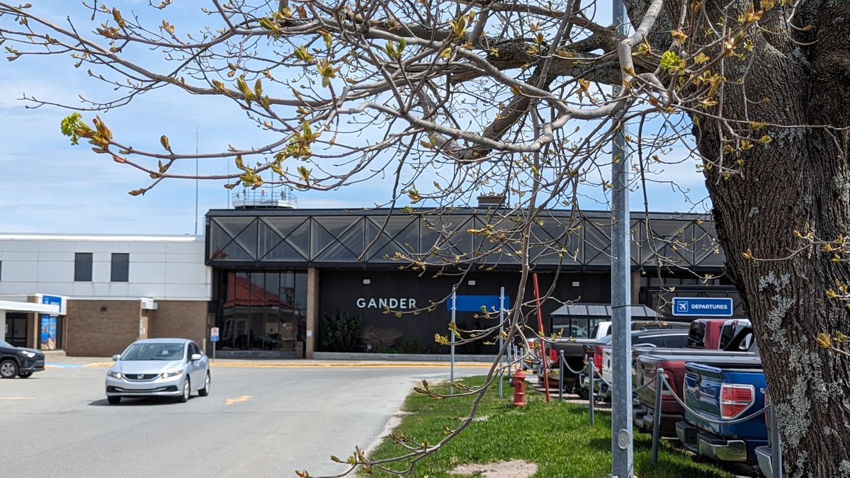 First official 20+°C day of the year at Gander #YQX; reporting a peak of 20.8°C through 1:30 pm. 

Warmest day (and first time reaching the 20s) since Oct 7, 2023. #nlwx