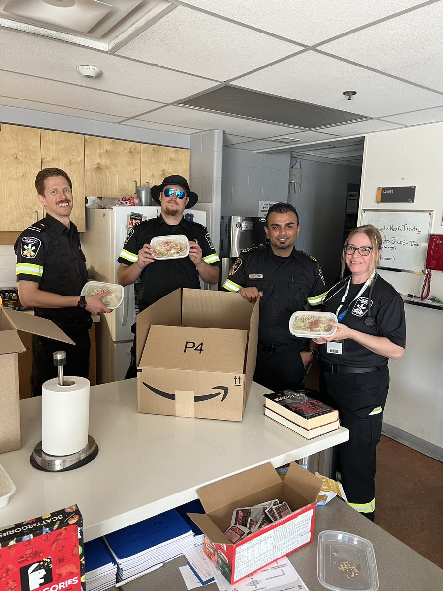 Huge shout out to <a href="/amazon/">Amazon</a> for sponsoring day 3 of Peel’s Paramedic food a polooza!!!  Yummy burrito bowls <a href="/Peel_Paramedics/">Peel Regional Paramedic Services</a> <a href="/PRPS_Chief/">Brian Gibson</a>