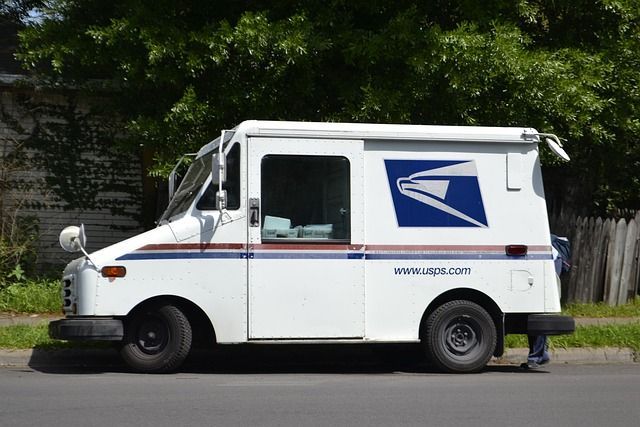 July 1 is National Postal Worker Day. Make sure you show how much you appreciate the many ways they keep us connected, and enhance our lives. #USPS #GiftIdeas buff.ly/3JzdlLO #Ad