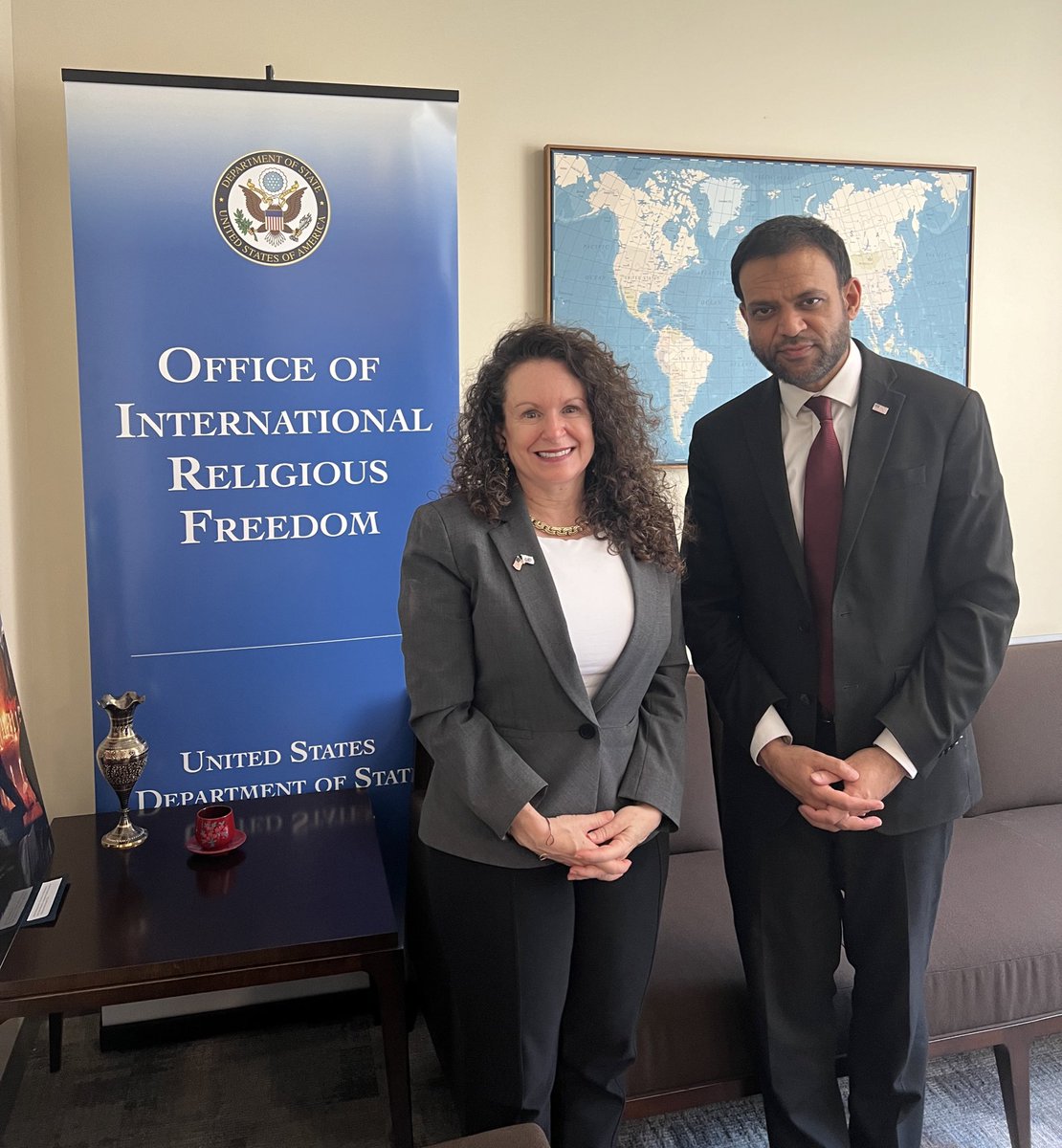 Productive and meaningful discussion today with @IRF_Ambassador Rashad Hussain on tackling anti-Muslim discrimination and cooperating with our partners to address intersecting forms of hate while preserving freedom of religion or belief. Thankful for our cooperation!