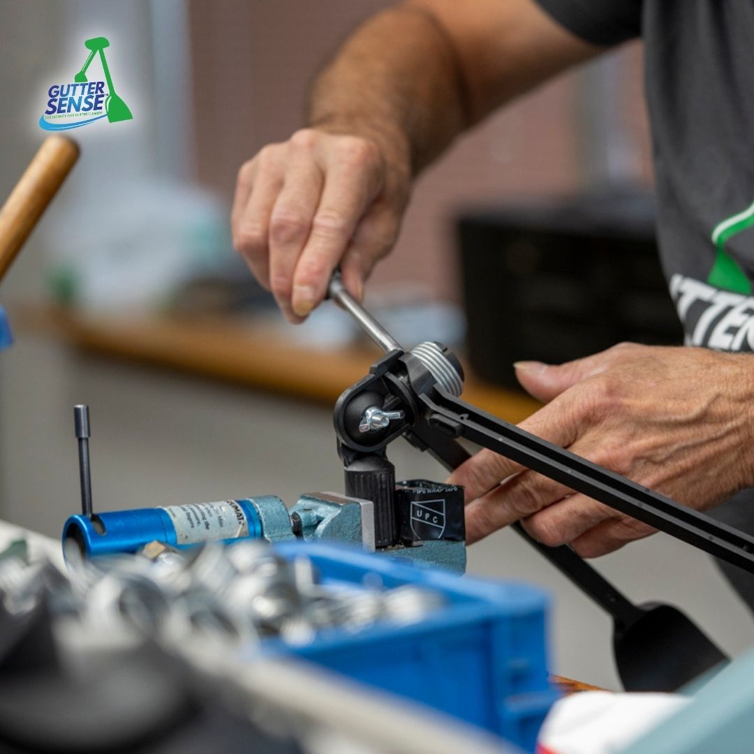 GutterSense's tweet photo. At Gutter Sense, our team takes pride in every step of the building process. From selecting the finest materials to meticulous assembly, each tool is crafted with utmost attention to detail.

Learn more here: https://t.co/hoWfVp0CGb

#Gutters #Gardening #GutterCleaning https://t.co/jn3rbiopYD