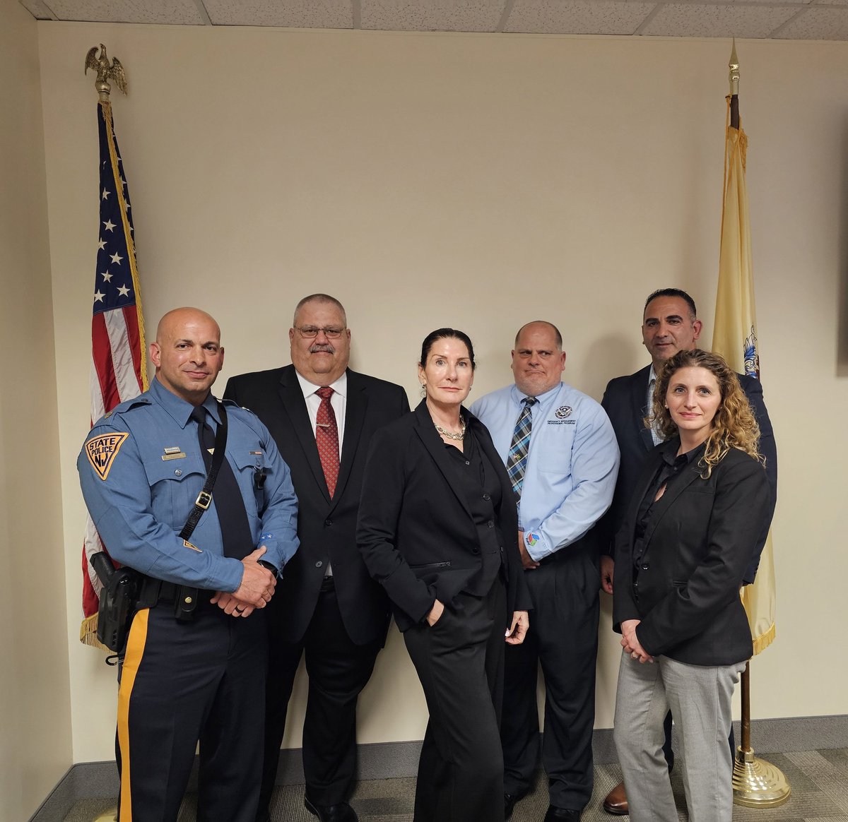 Congratulations to Sgt Armenio and Robert Miller who graduated from this series and Lynn Franco and Kim Sambucci for completing the OEM Public Information course. #OEM #planandprepare #marlborostrong